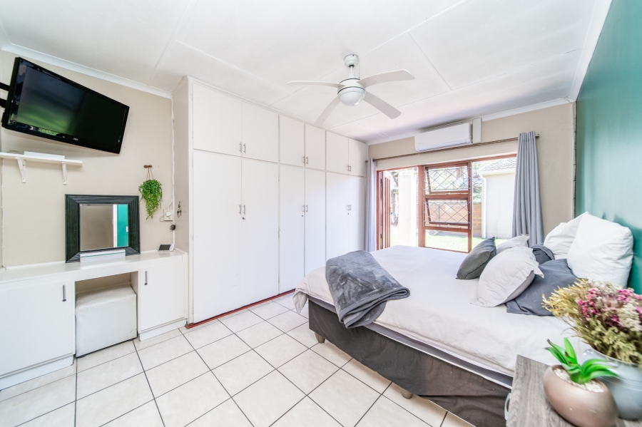 3 Bedroom Property for Sale in Bonza Bay Eastern Cape